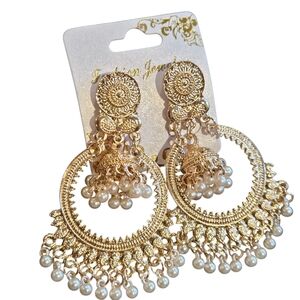 NWT - Elegant Gold And Pearl Beaded Earrings